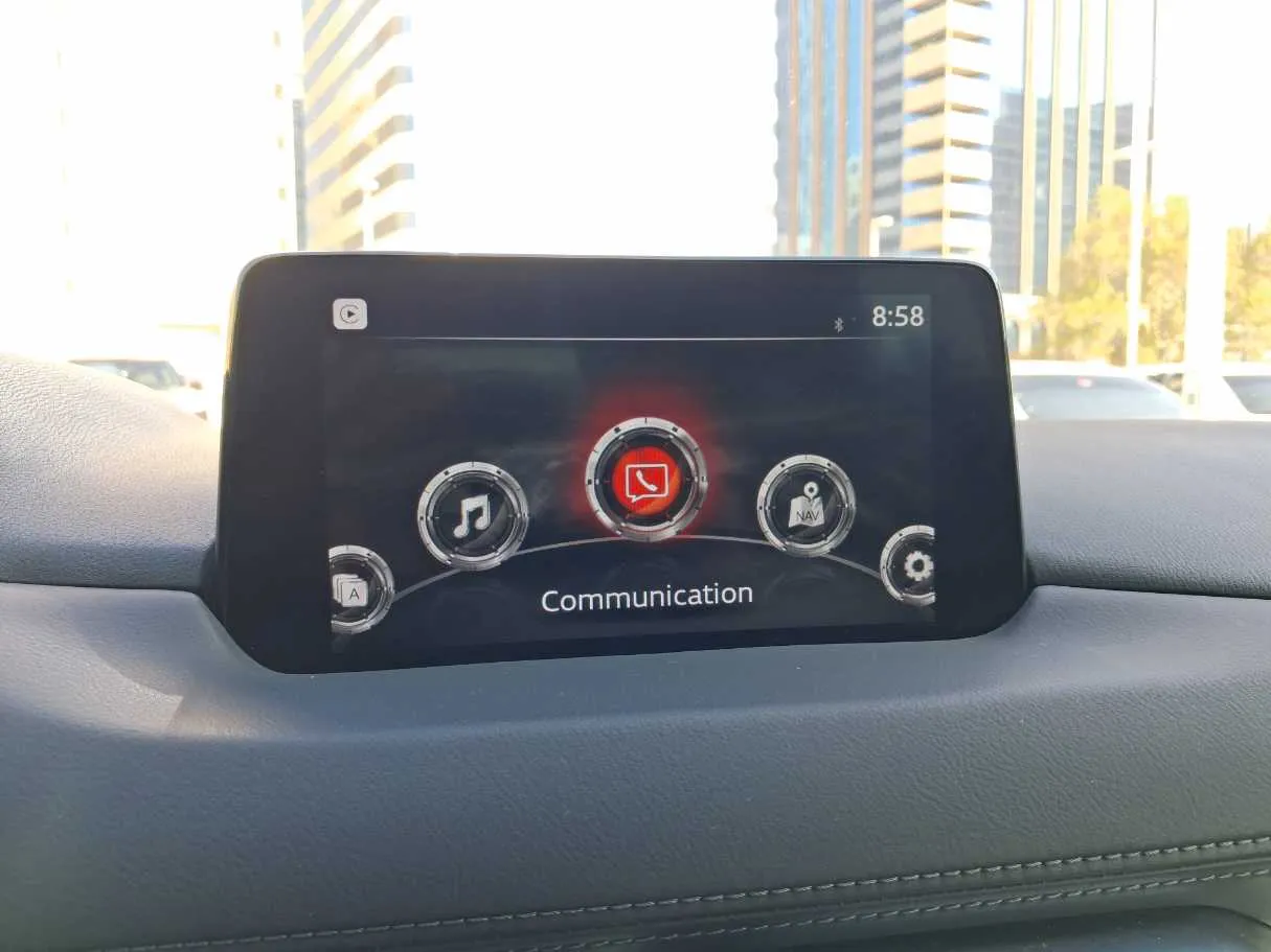 Car image 15