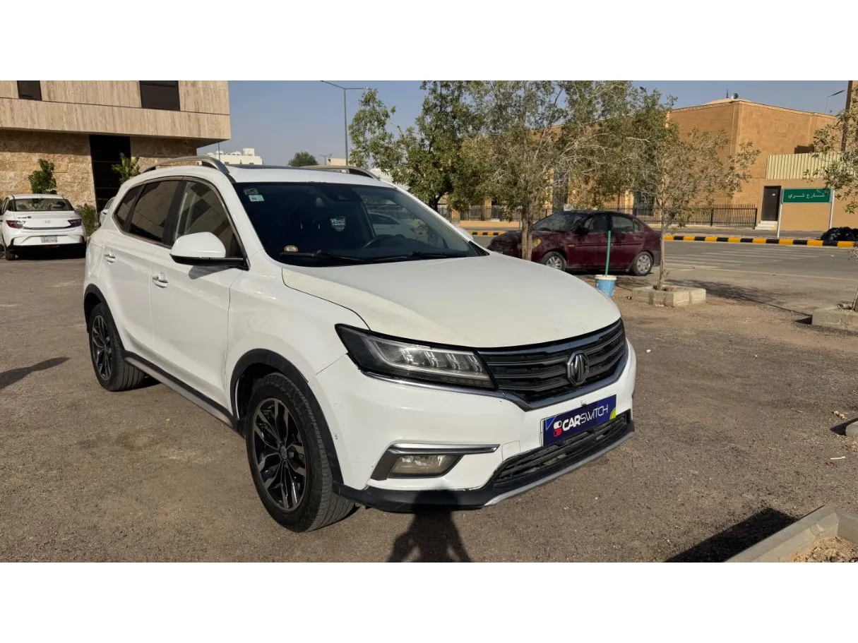 Car image 3