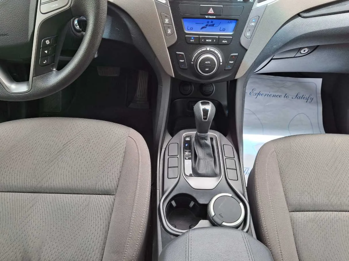 Car image 15