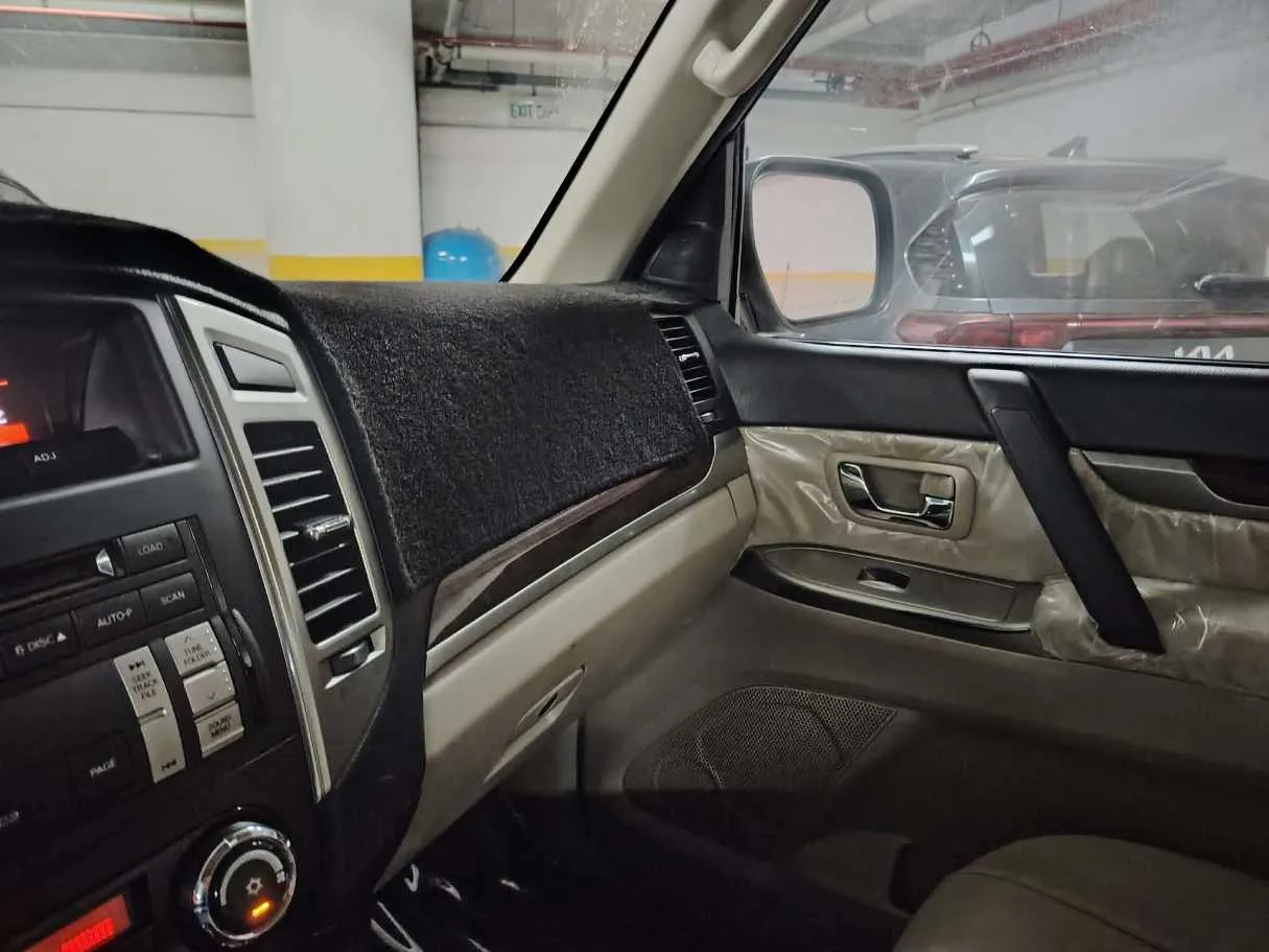 Car image 35