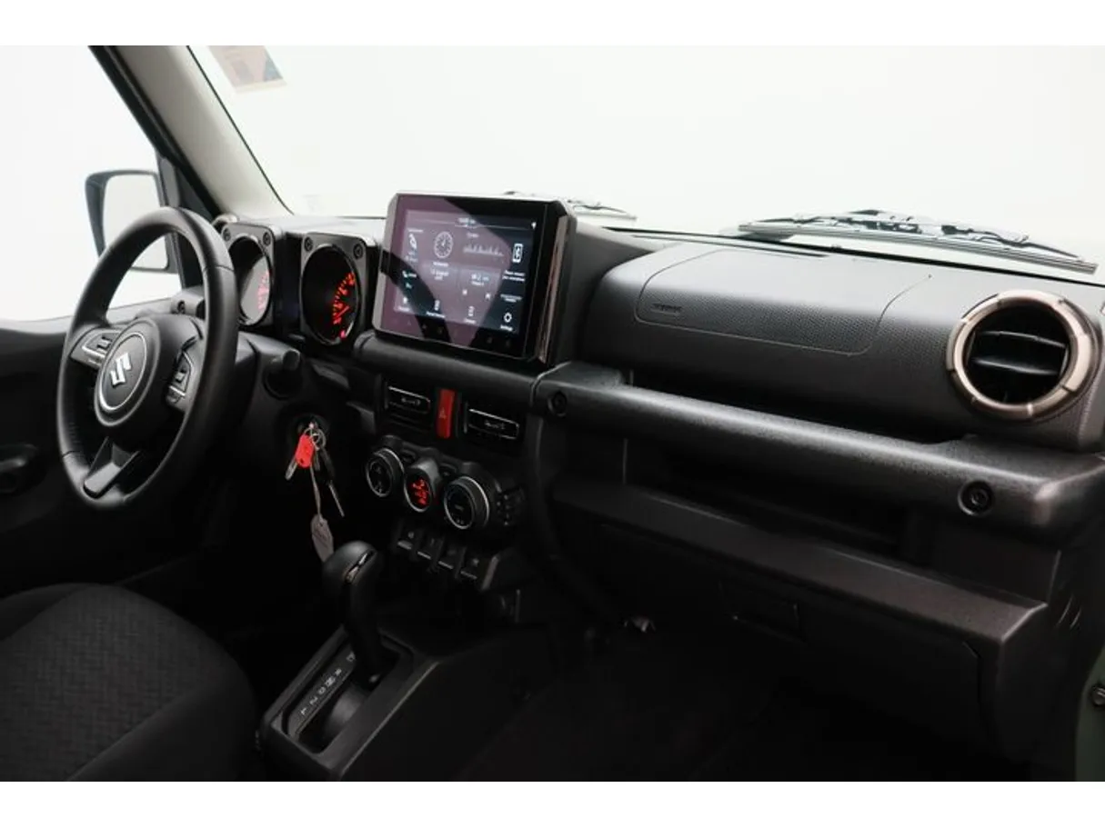 Car image 10