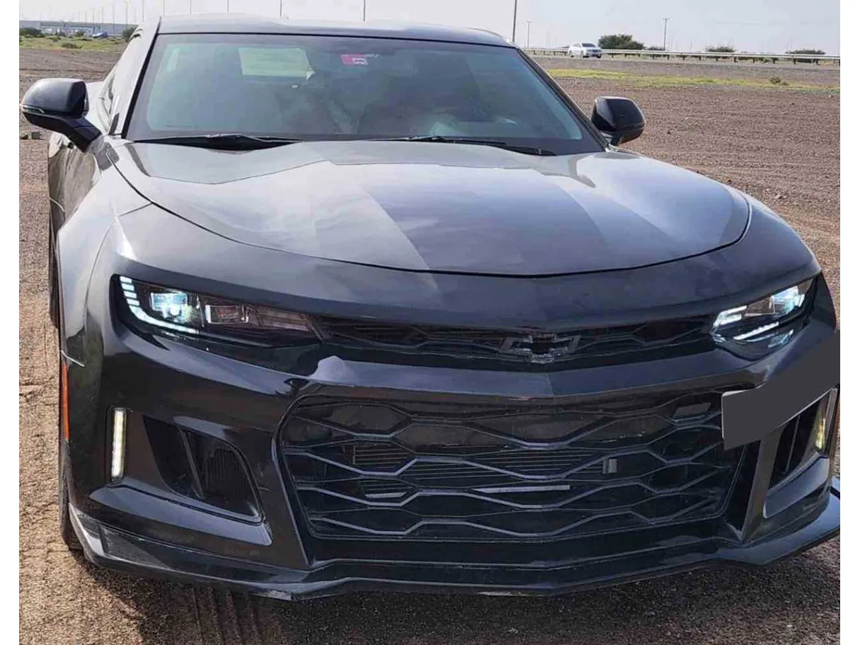 Car image 3