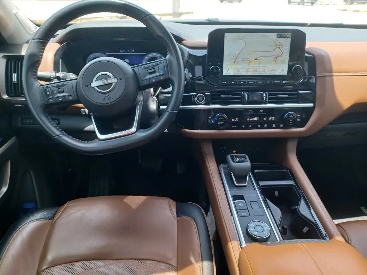 Car image 16