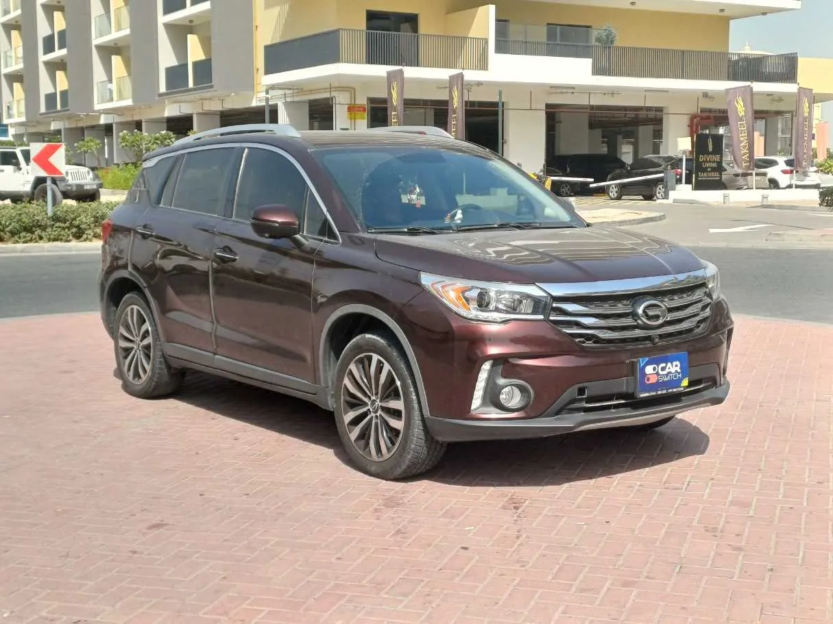 Car image 3