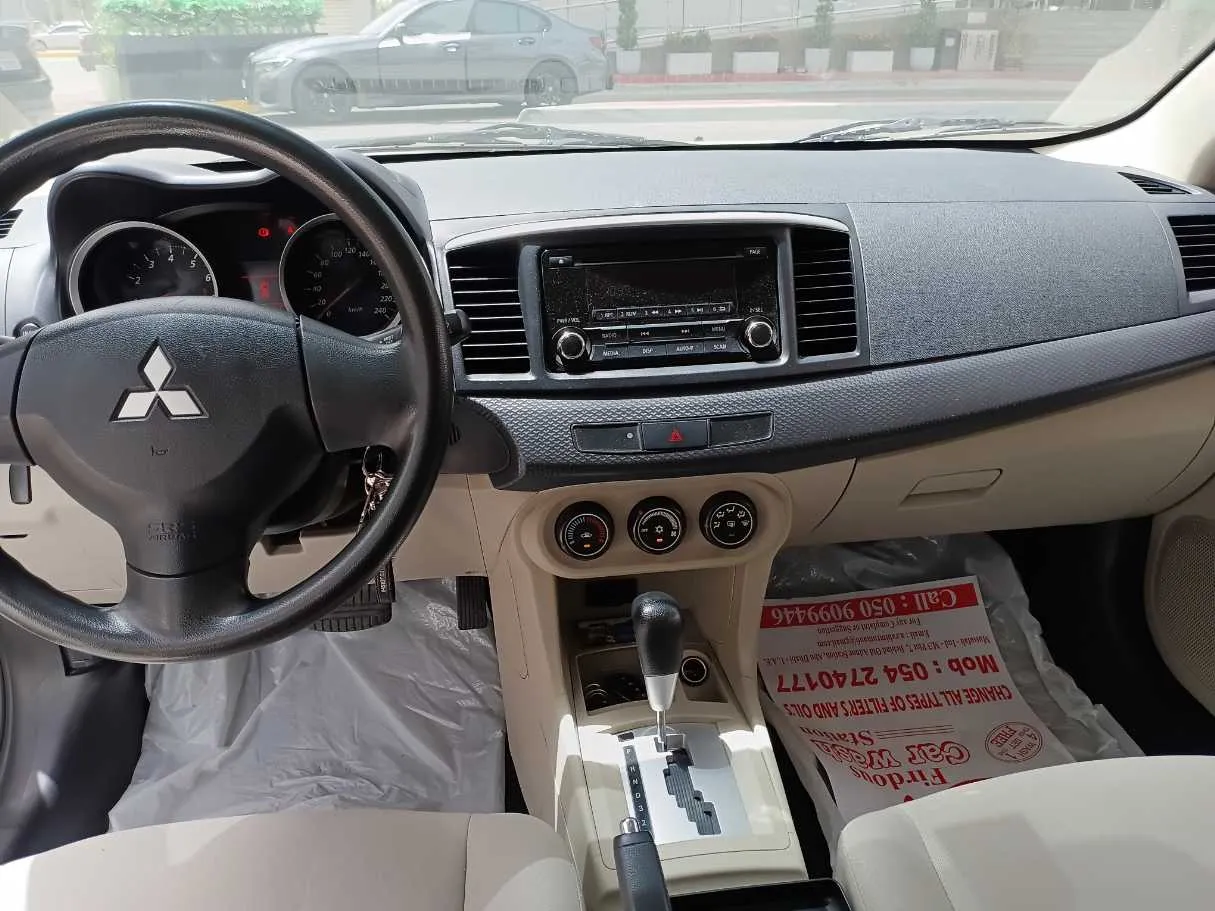 Car image 18
