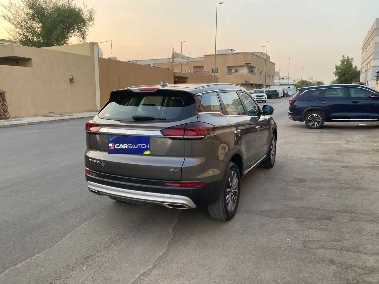Car image 5