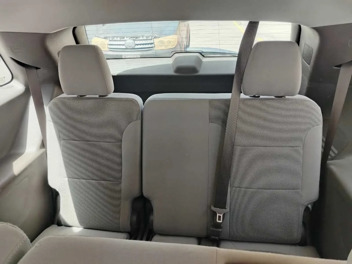 Car image 27