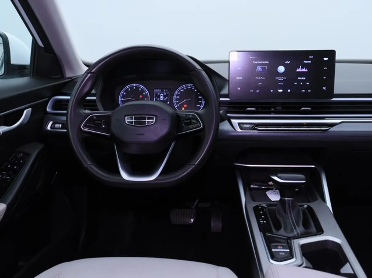 Car image 15