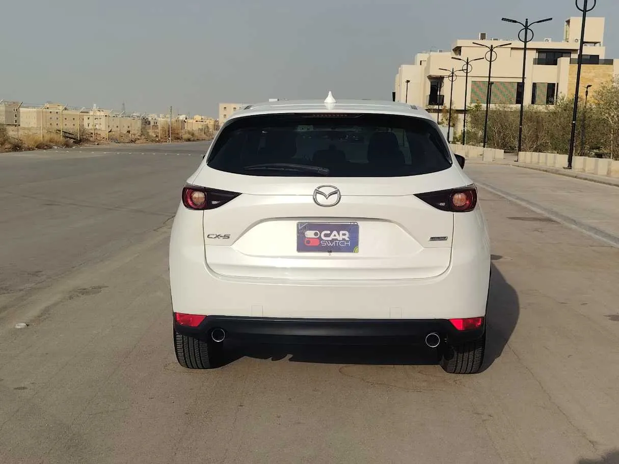 Car image 6