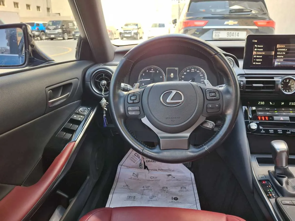 Car image 20