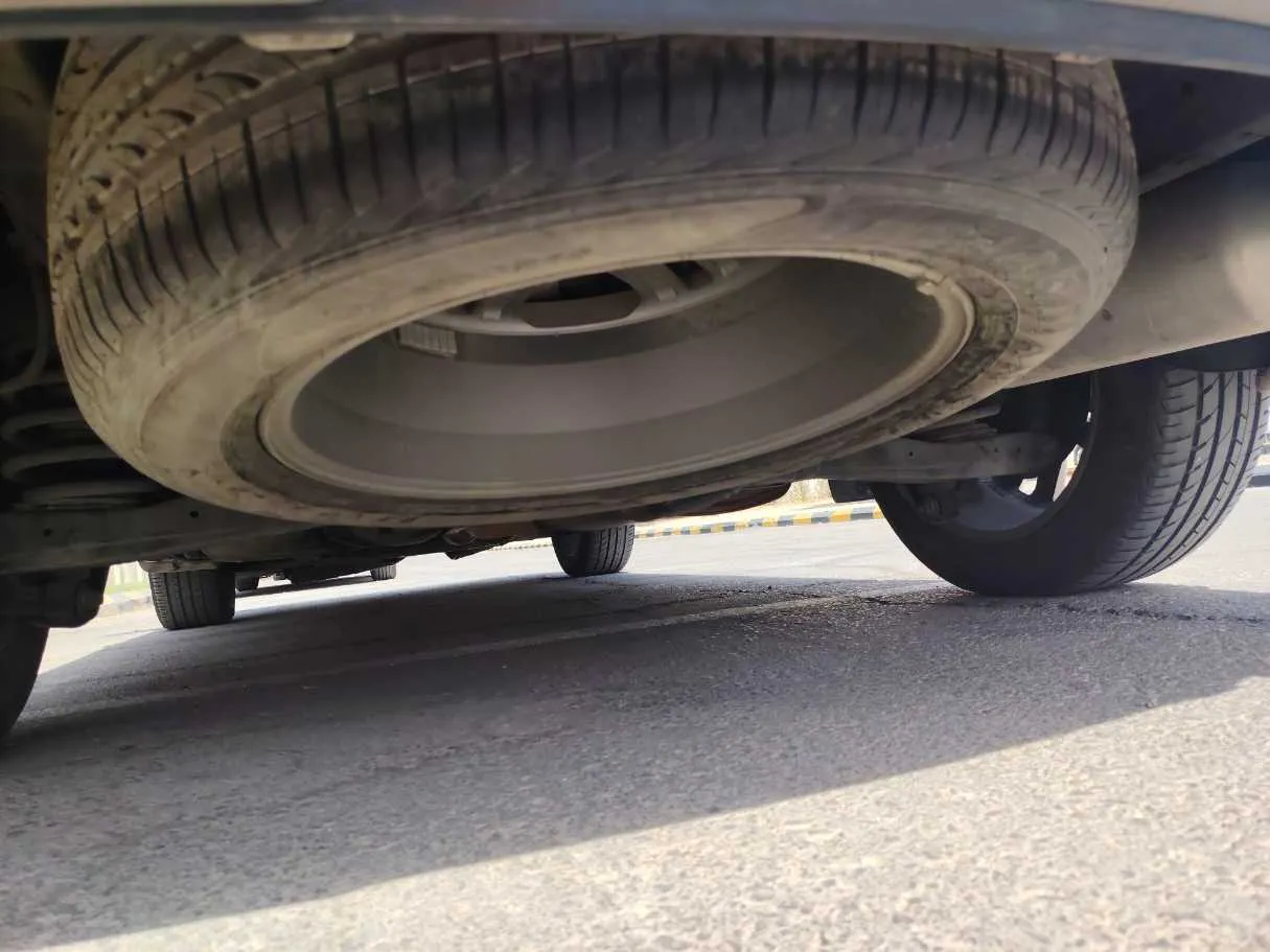 Car image 31