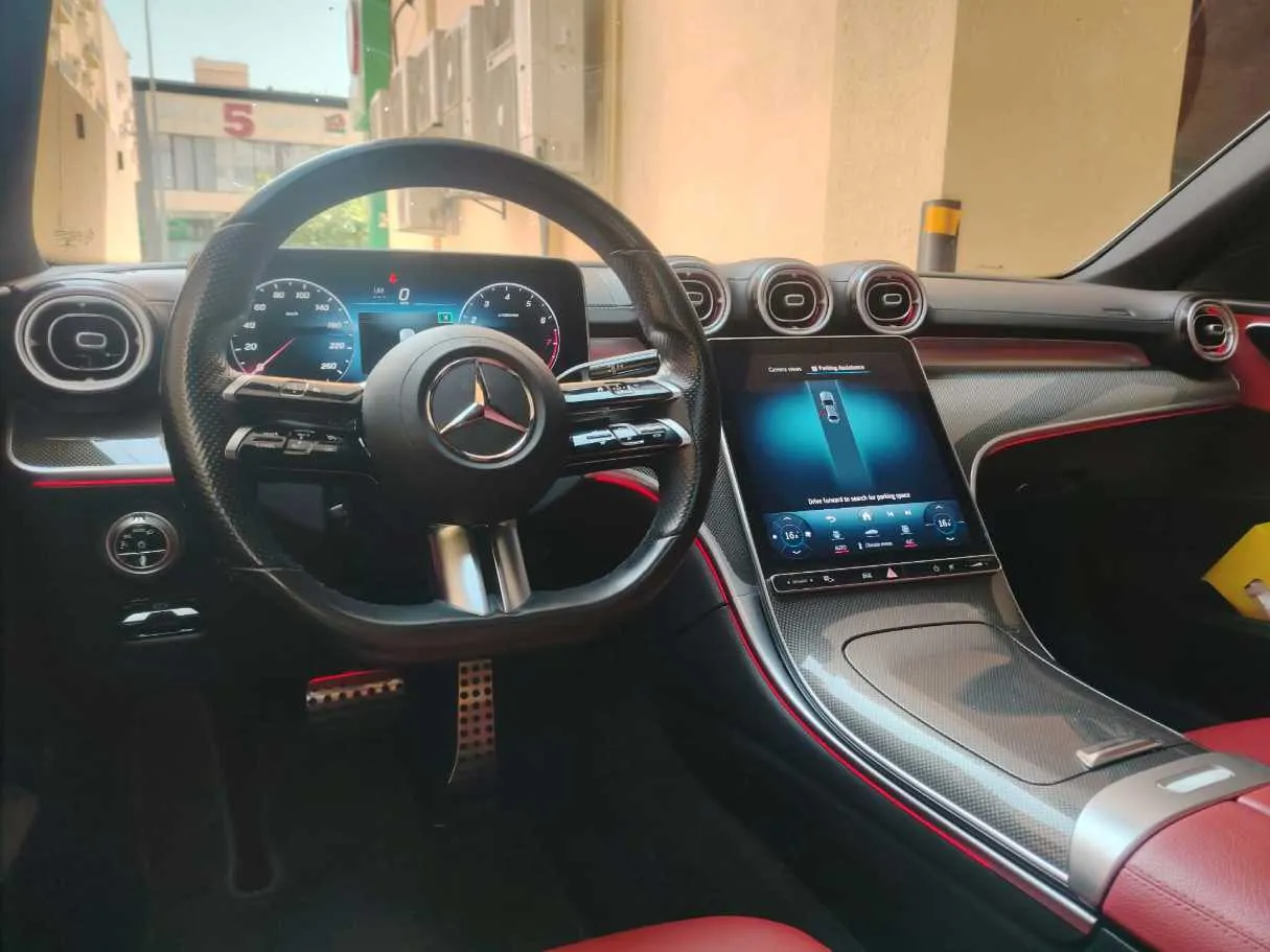 Car image 26