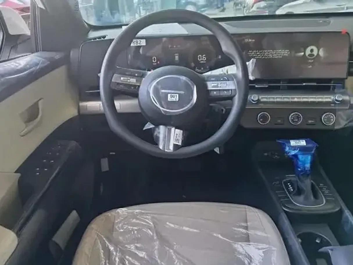 Car image 7
