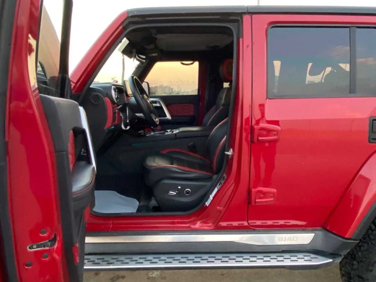 Car image 10