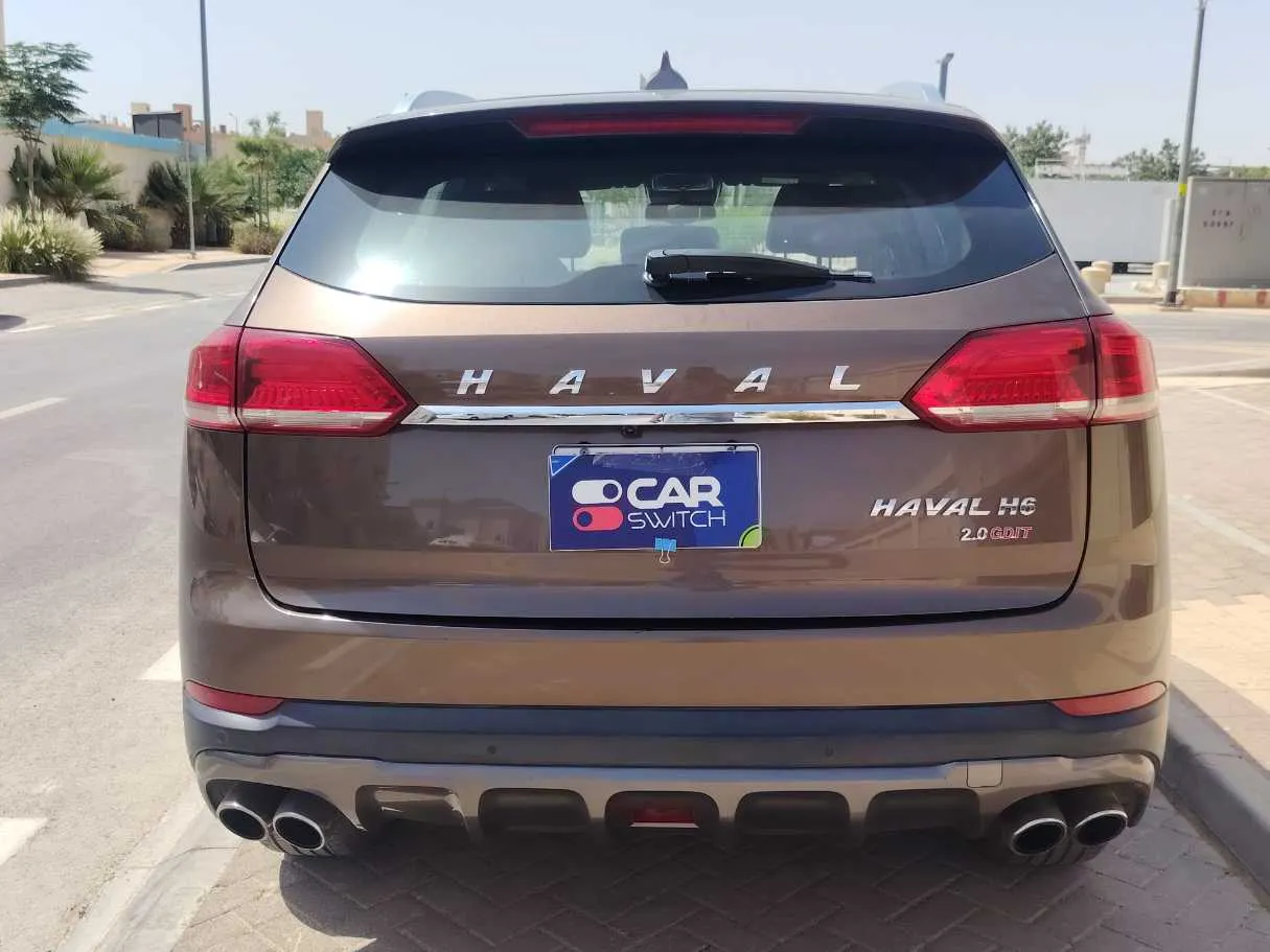 Car image 6