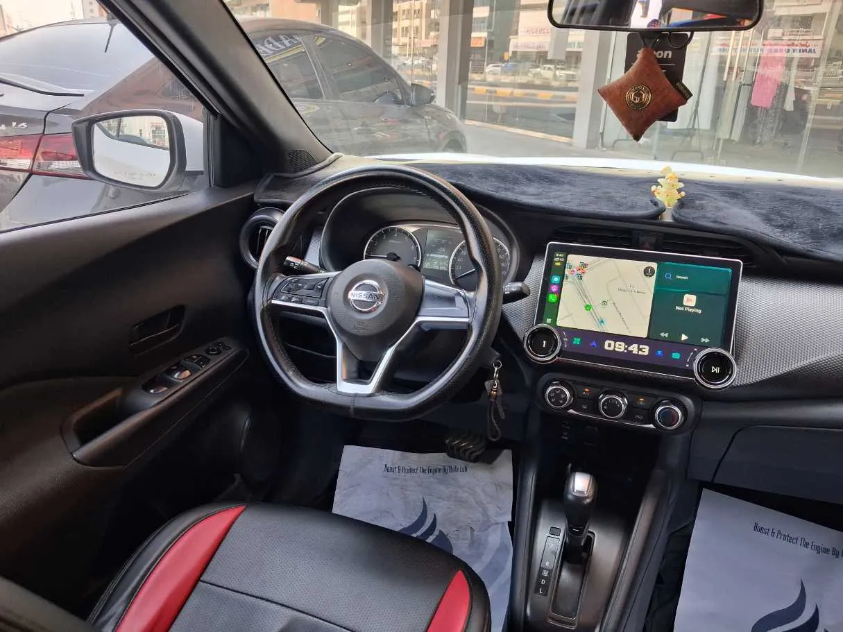 Car image 14