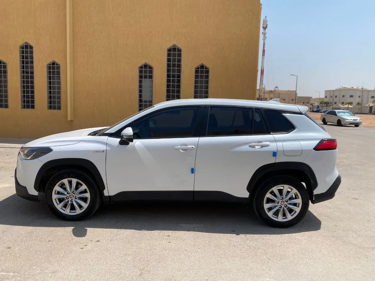 Car image 8