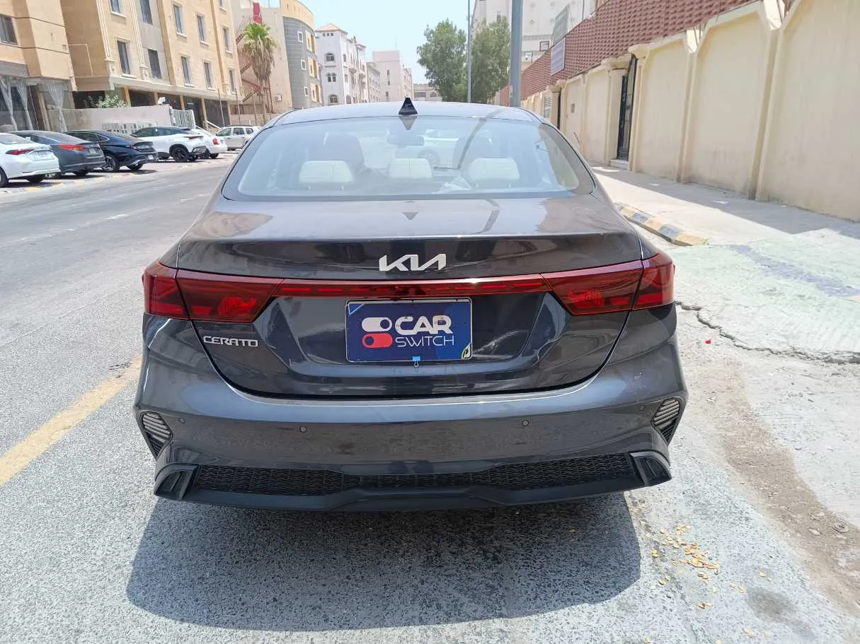 Car image 6