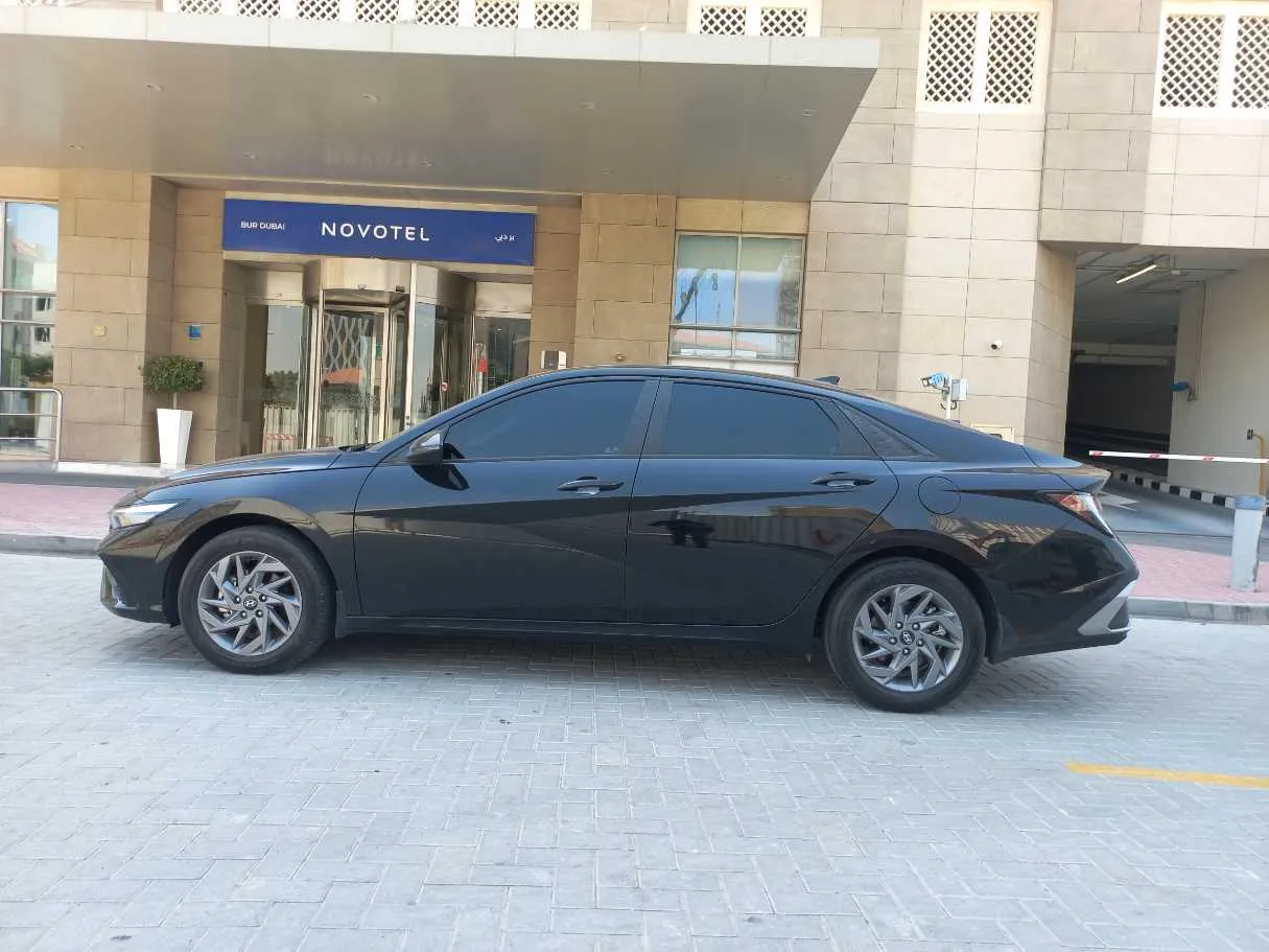 Car image 5