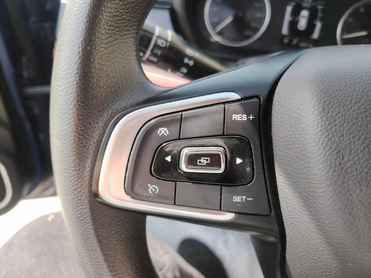 Car image 31