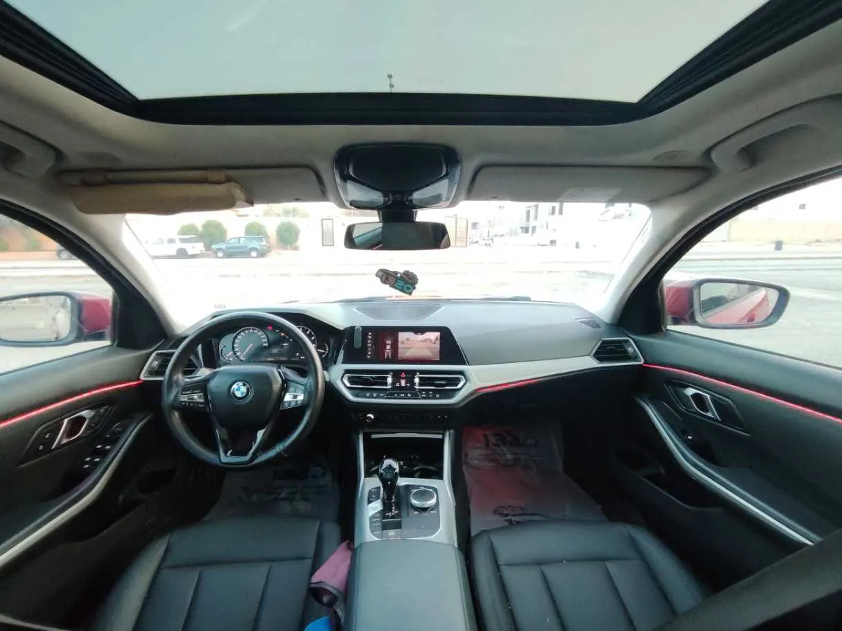 Car image 19
