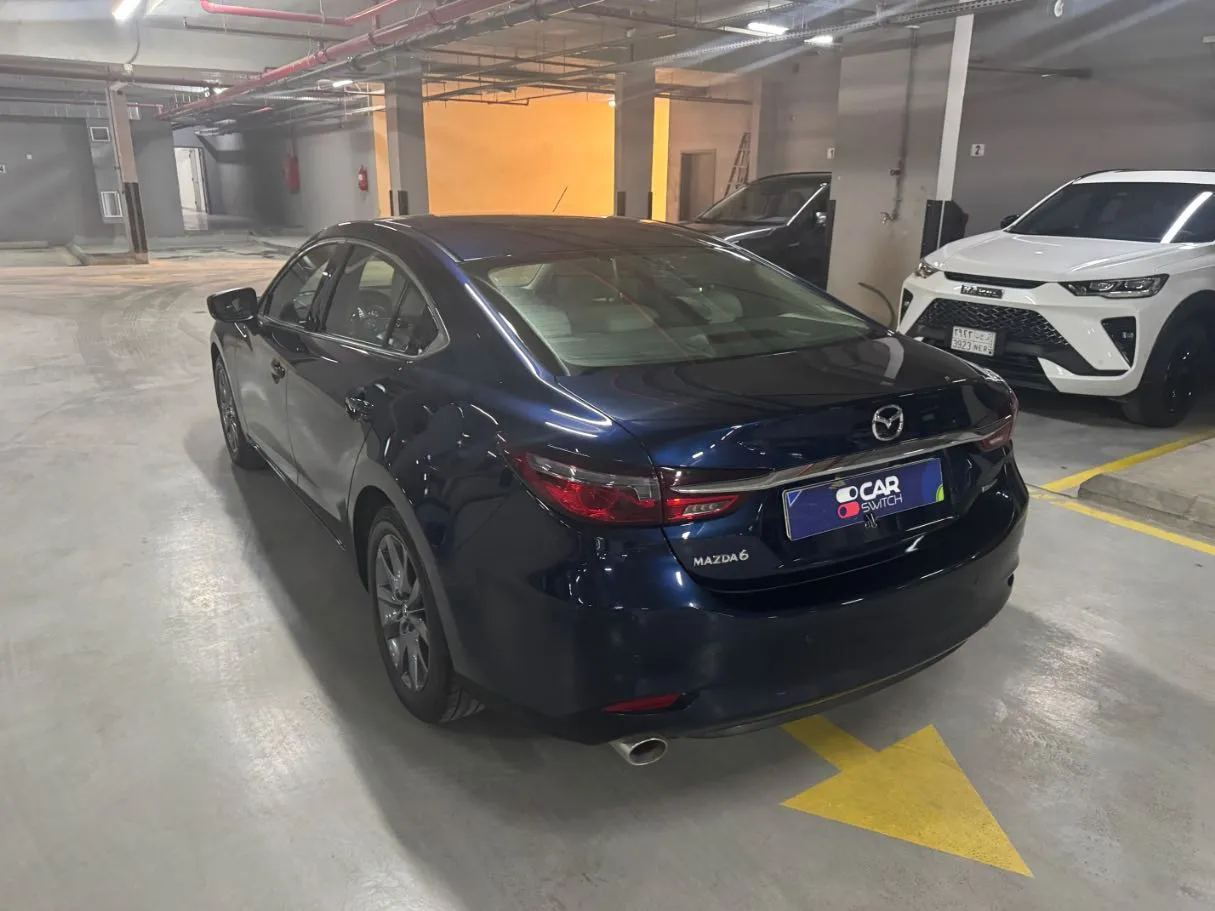 Car image 7
