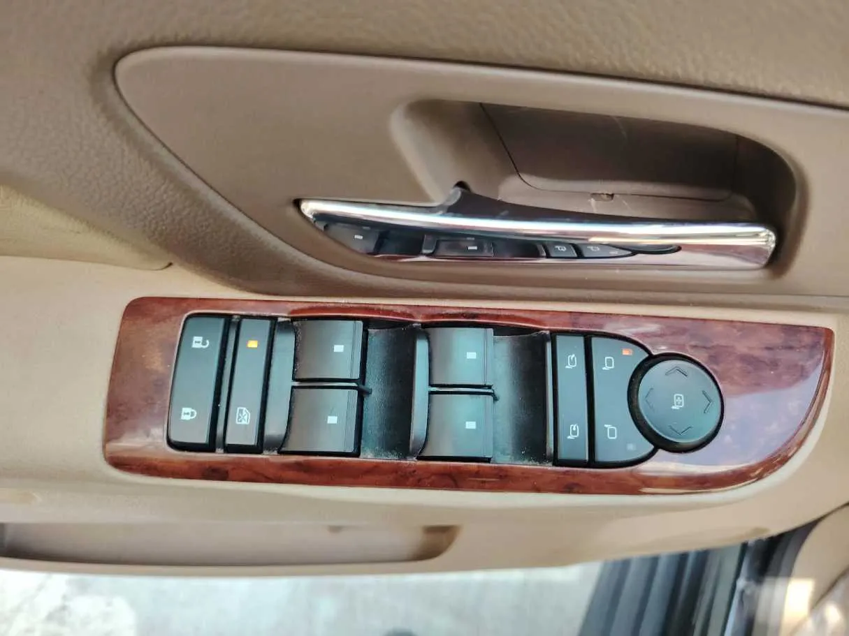 Car image 34