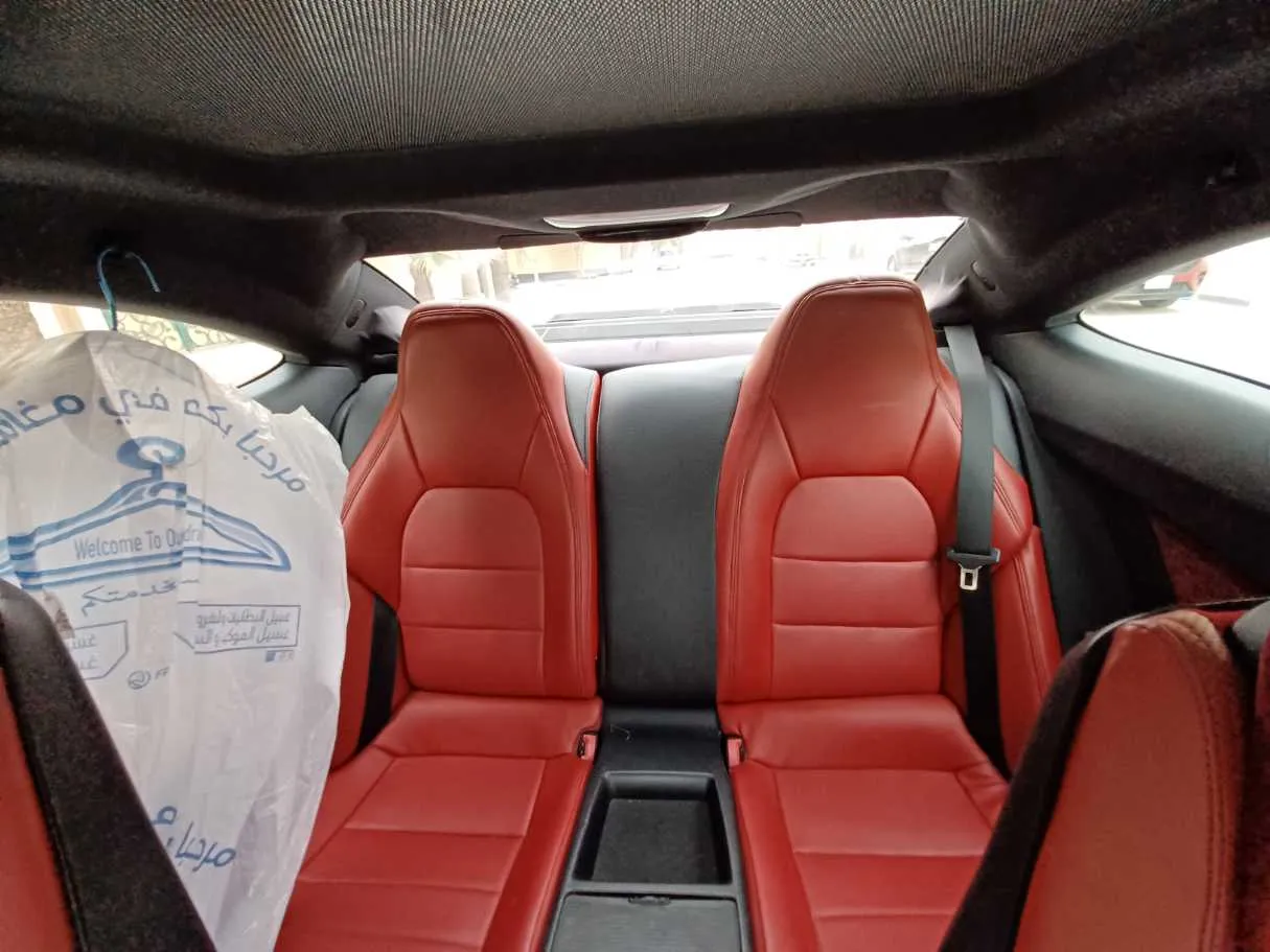 Car image 13