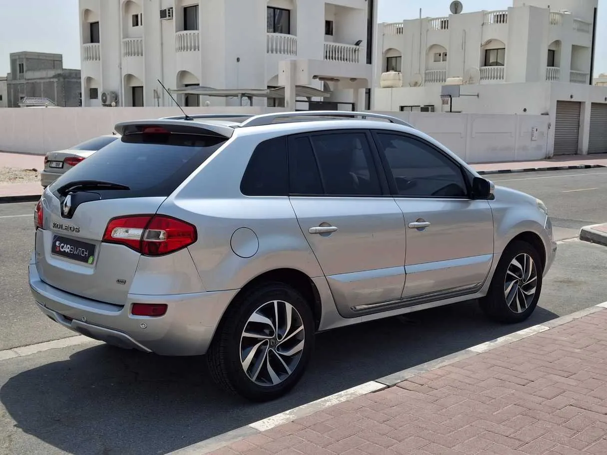 Car image 5