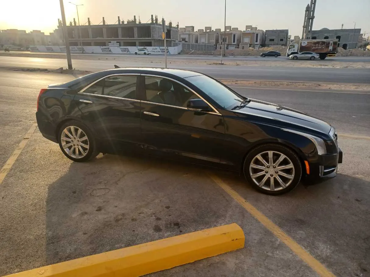 Car image 4