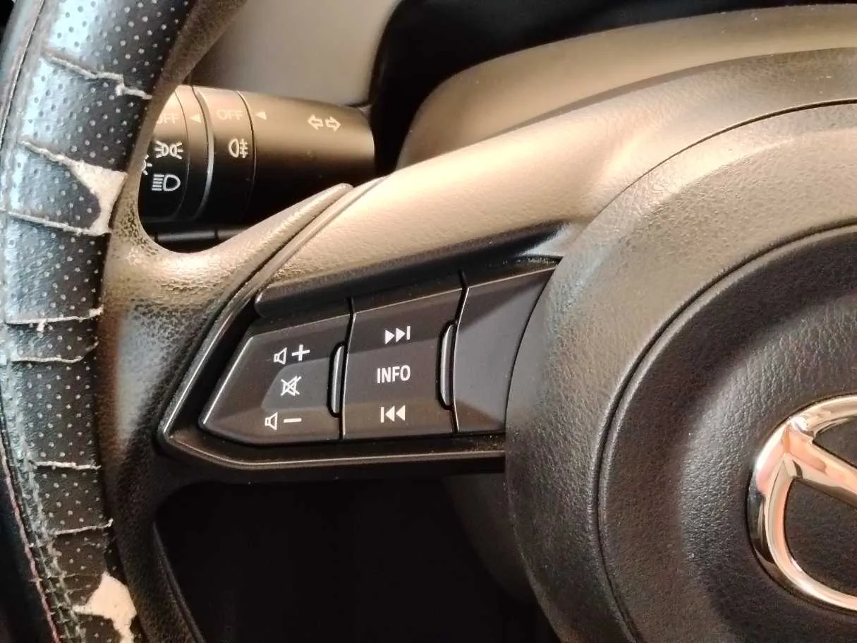 Car image 28