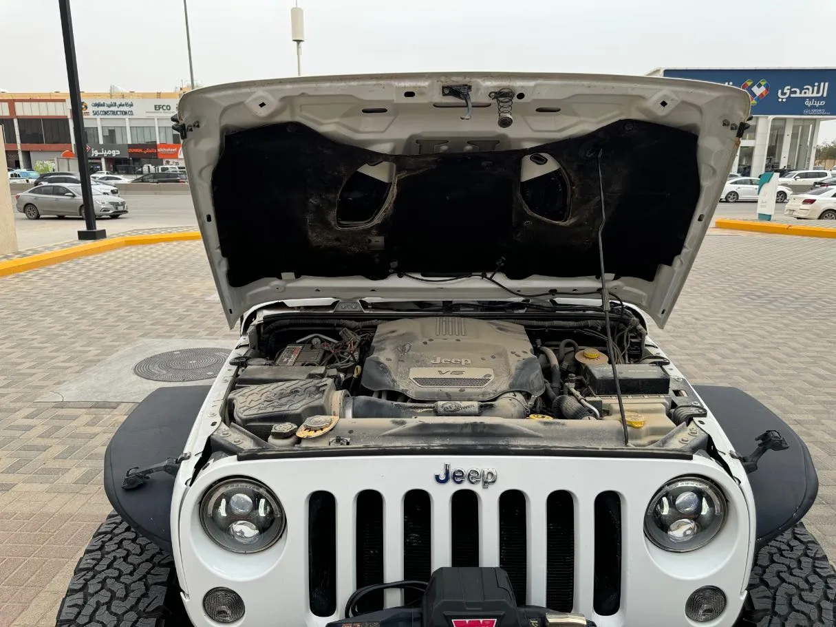 Car image 28