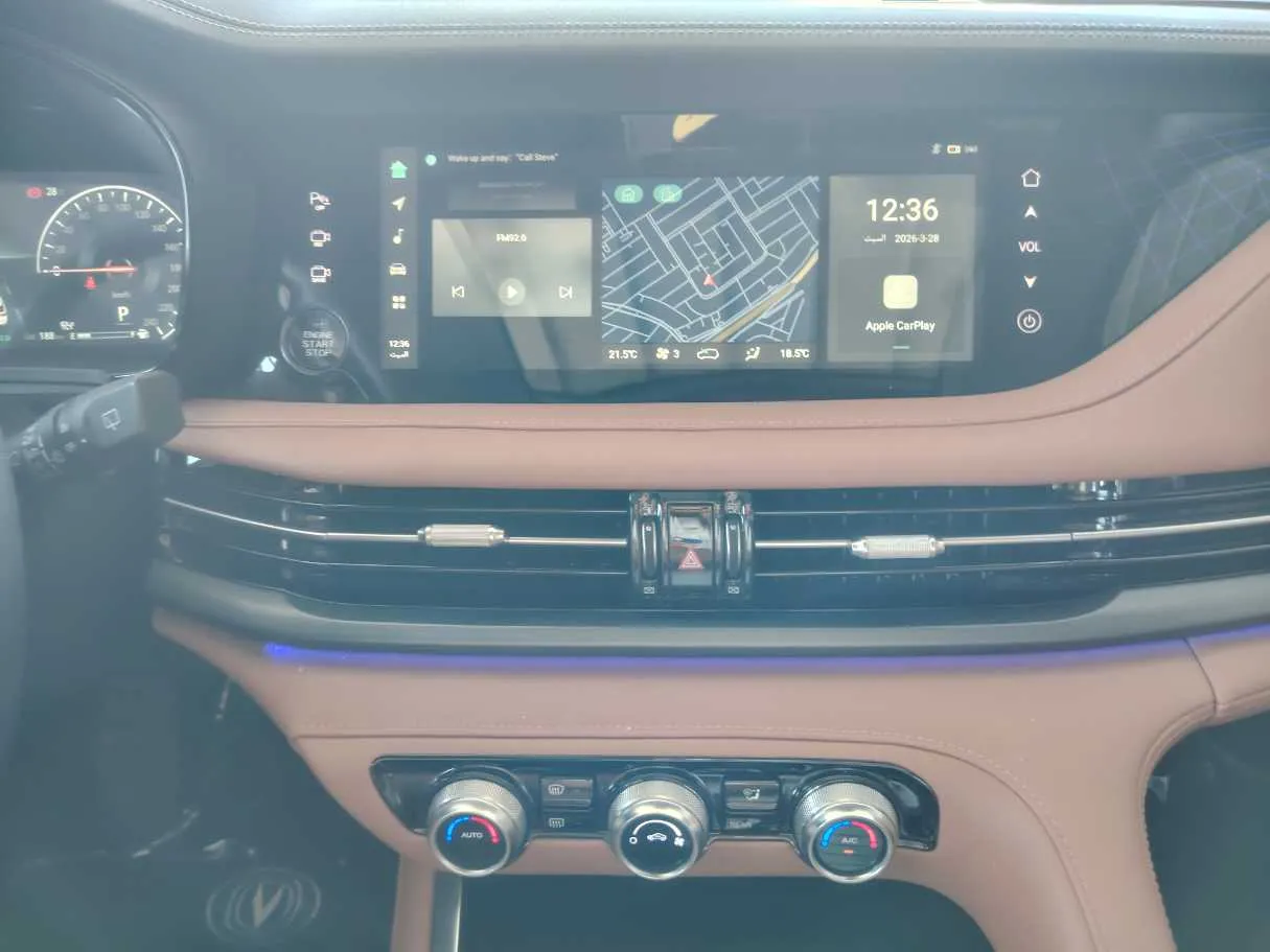 Car image 26