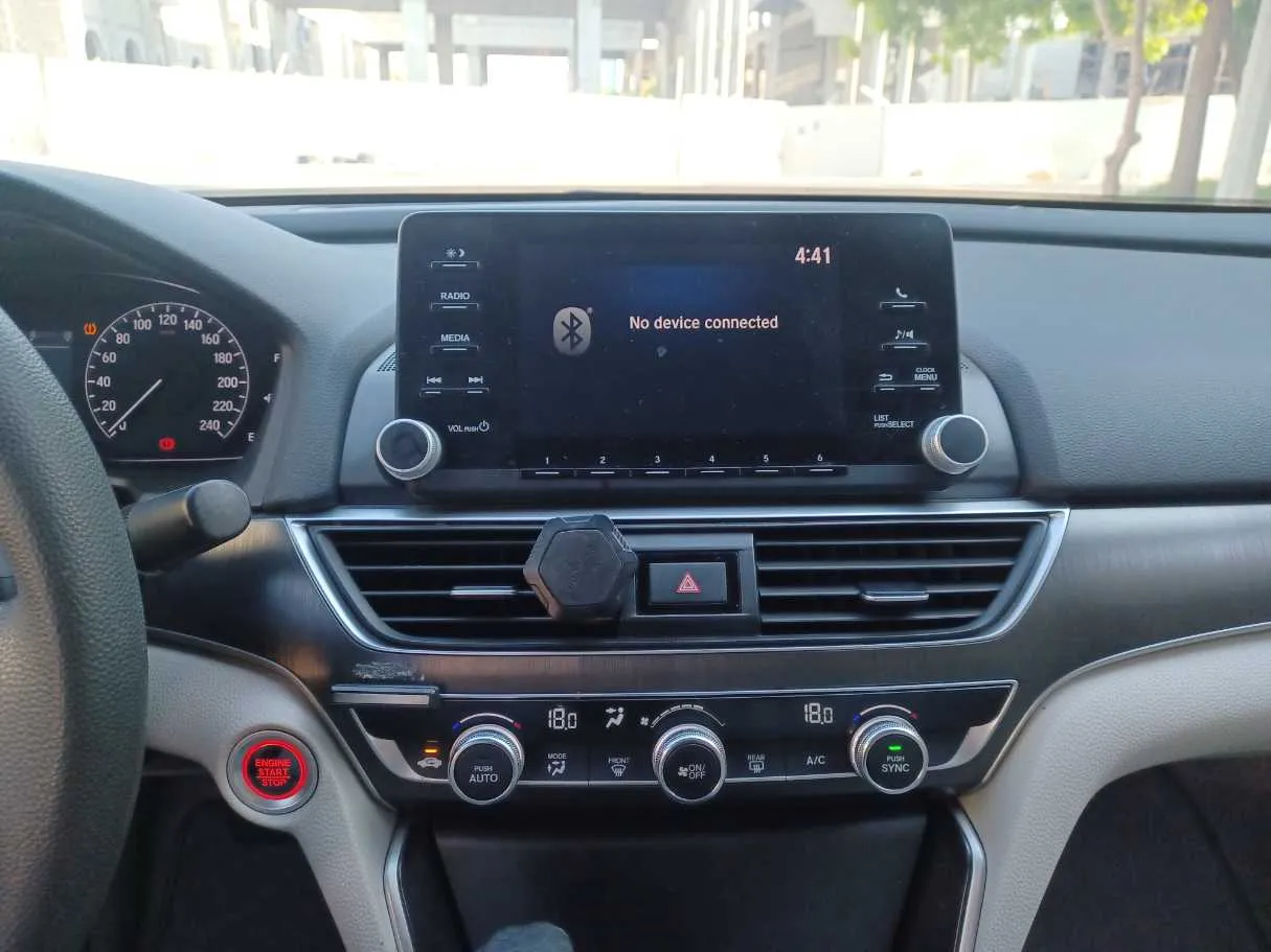Car image 15