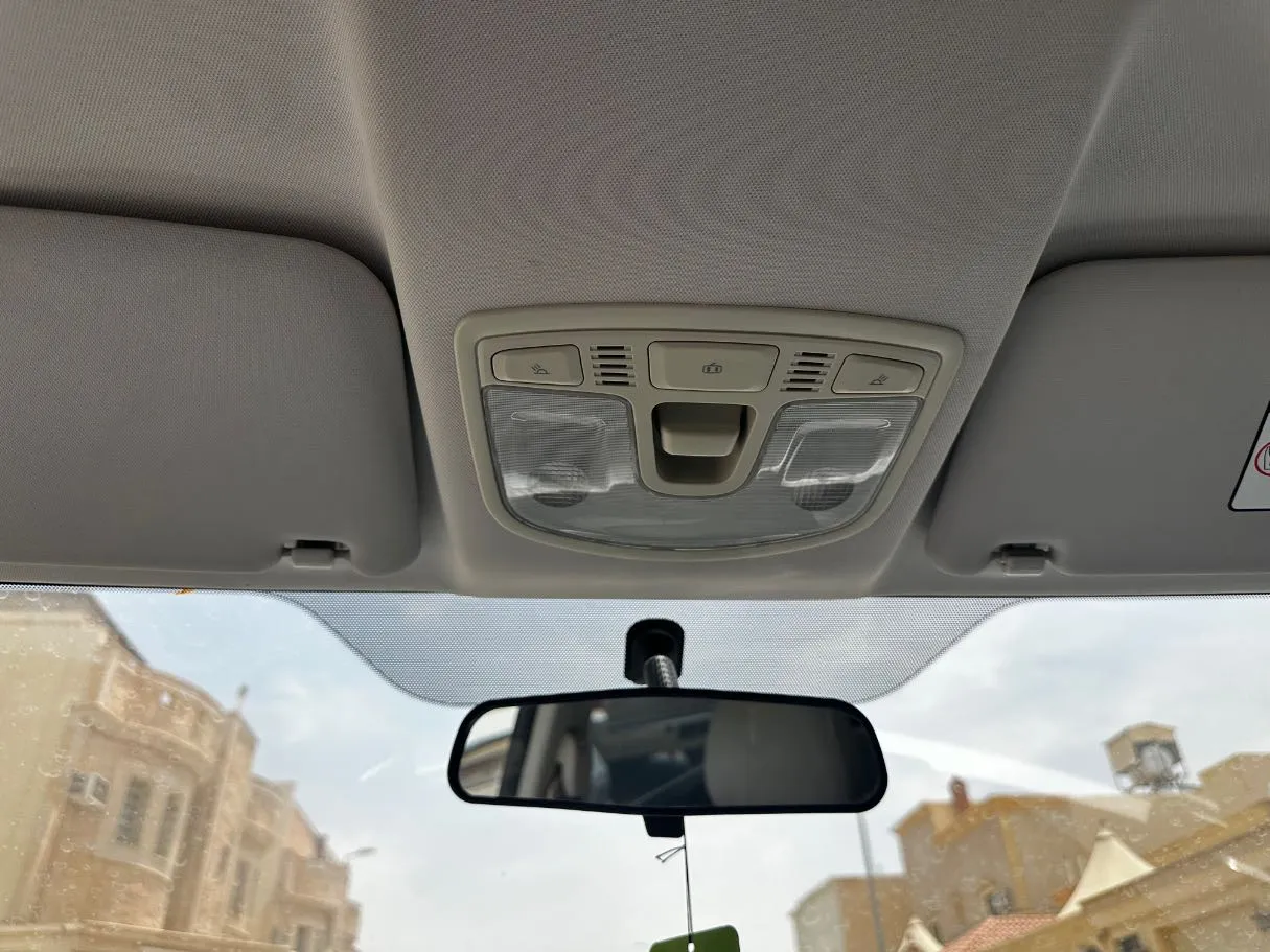 Car image 23