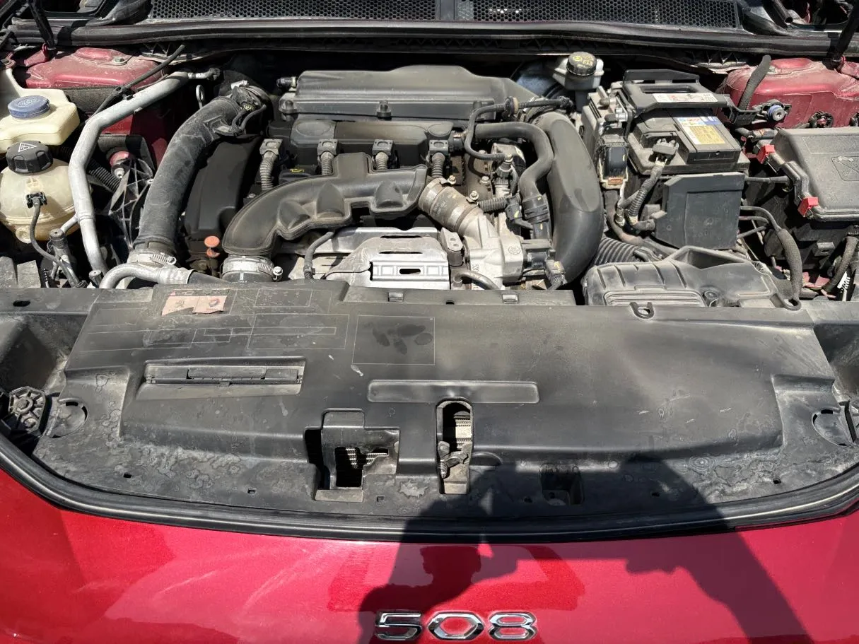Car image 30