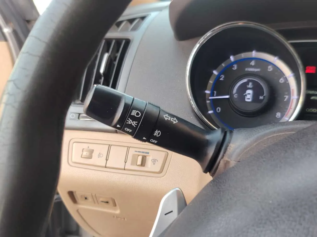 Car image 29