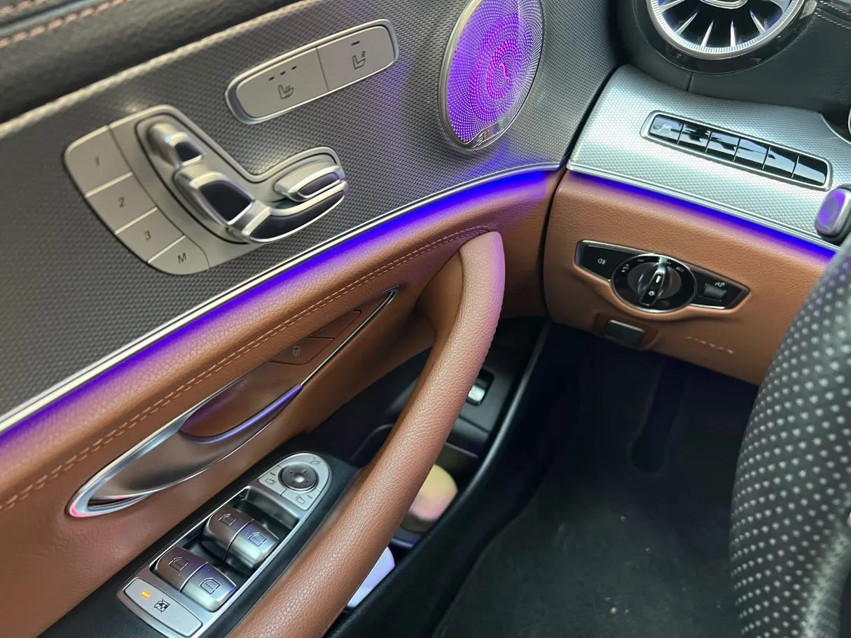 Car image 24