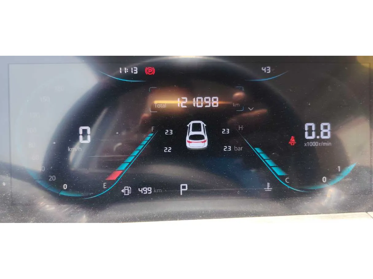 Car image 19