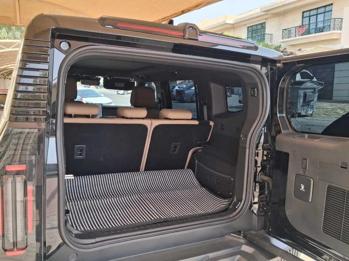 Car image 20