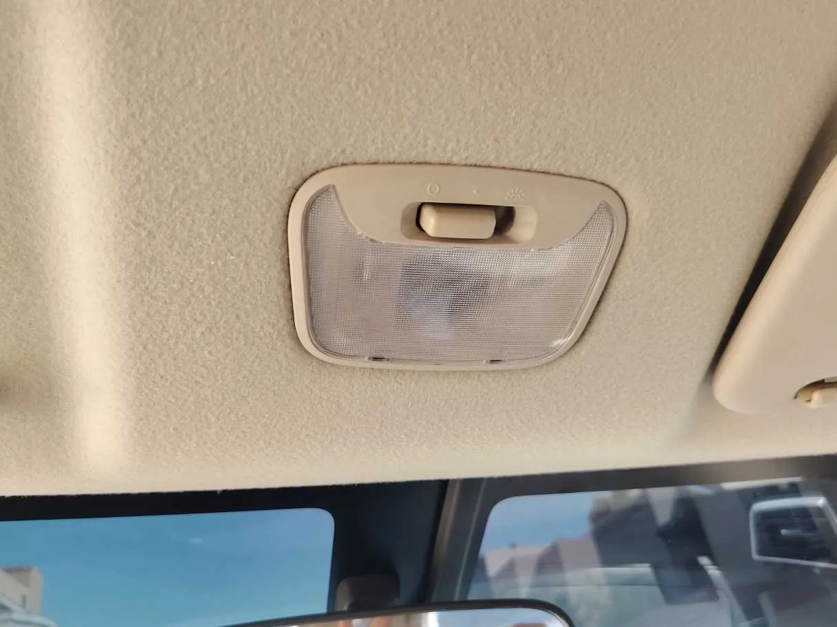 Car image 26