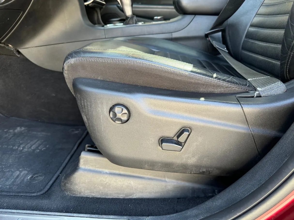 Car image 21