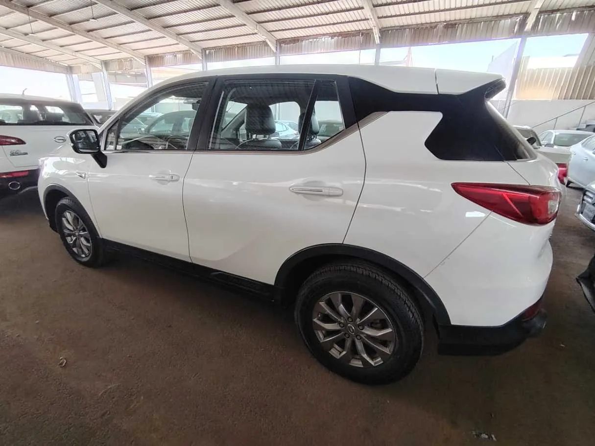 Car image 7