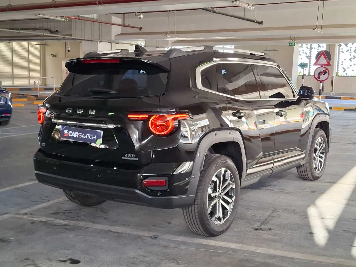 Car image 5