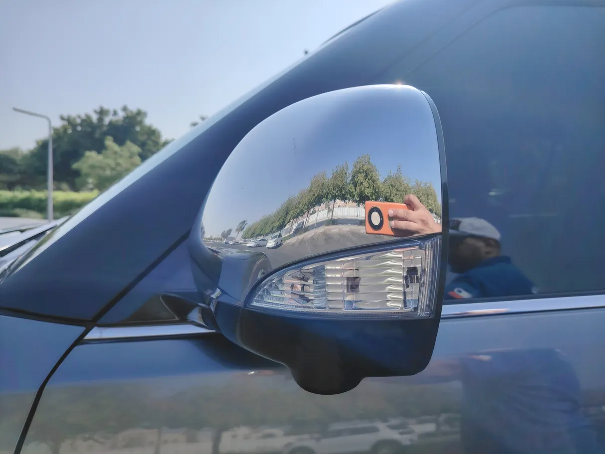 Car image 33