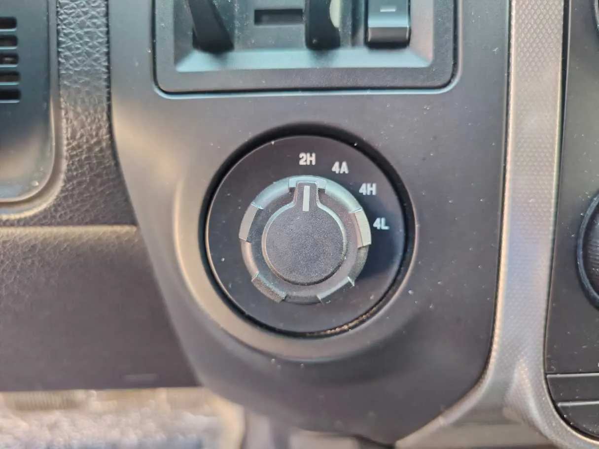 Car image 23