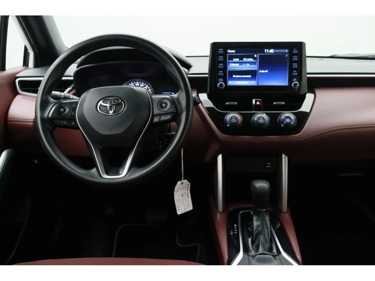 Car image 15