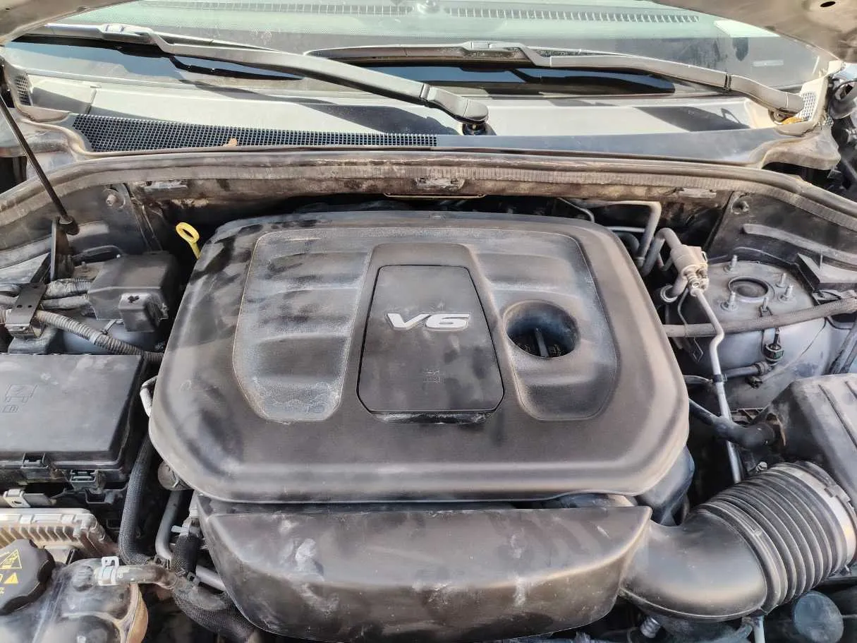 Car image 23