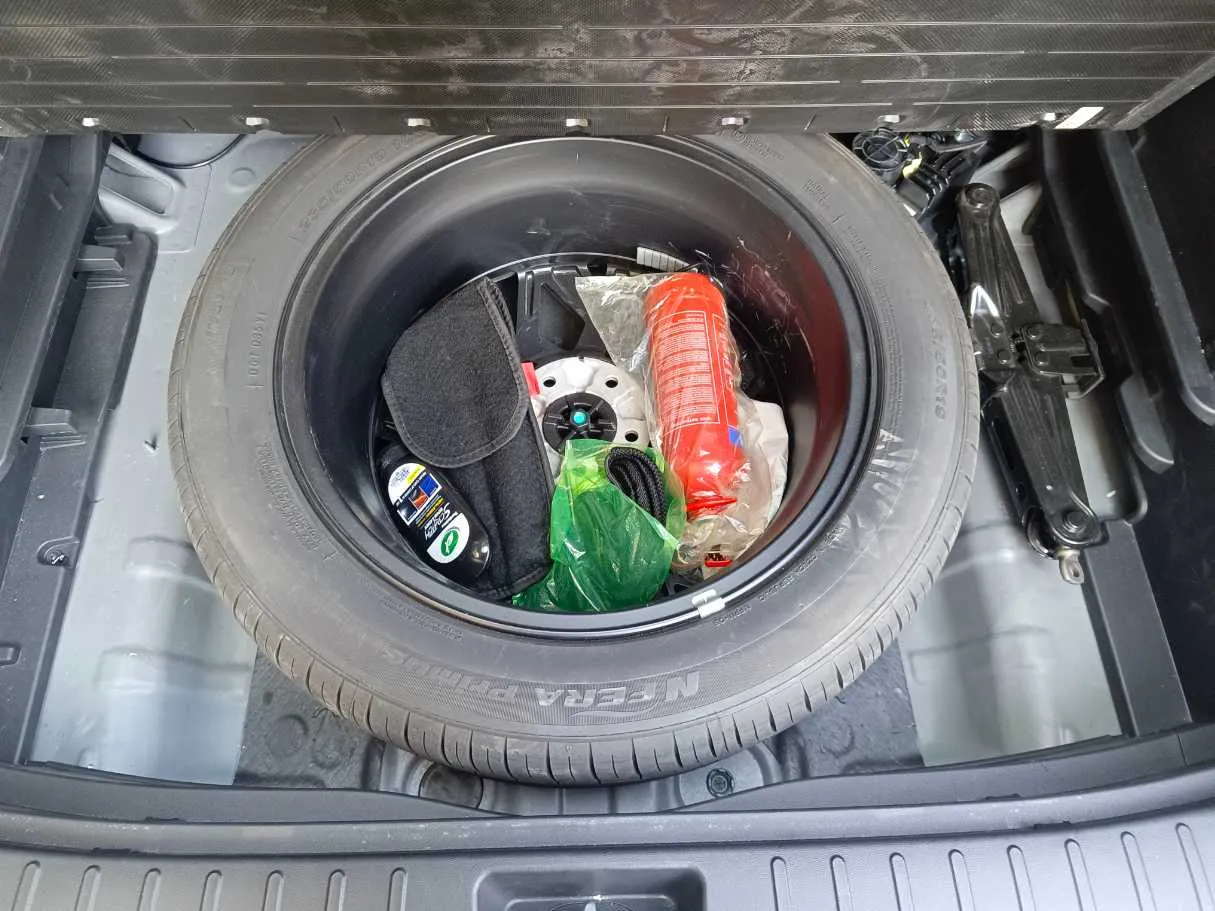 Car image 36