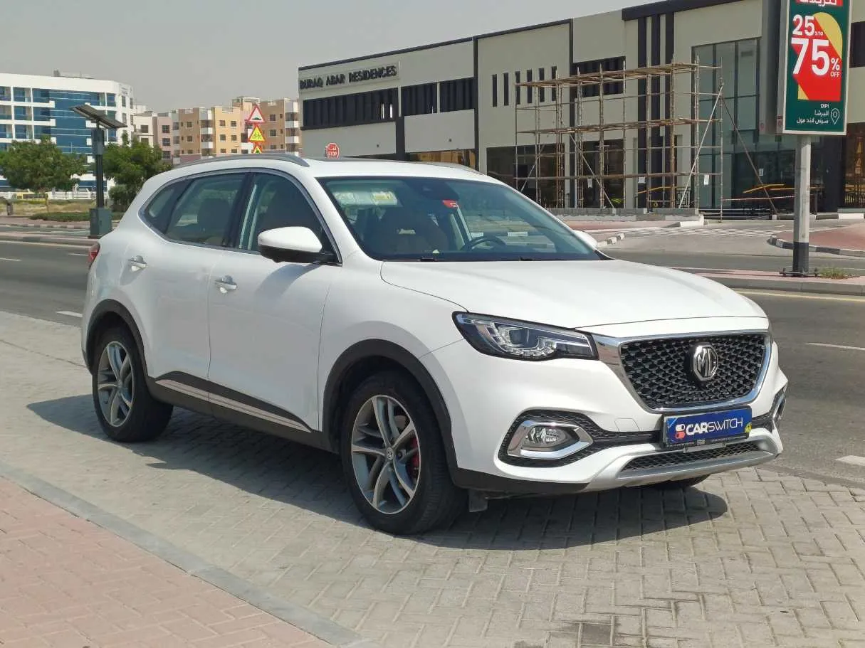 Car image 3